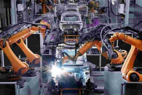 جوشکاری رباتیک در صنعت خودرو: انقلابی در فرآیندهای تولید + 5 نکته کلیدی